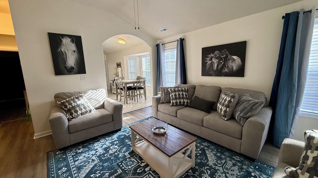 Photo of Livingroom in Lexington