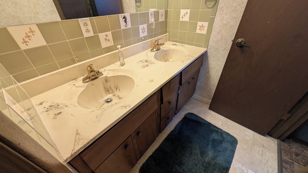 Photo of Bathroom in Defiance