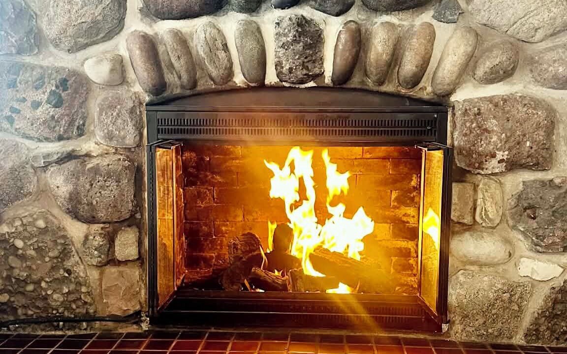 Photo of Livingroom in Higgins Lake