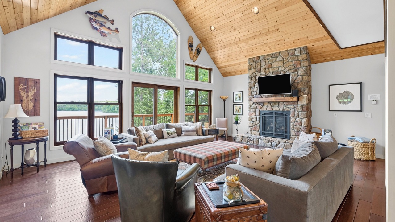 Photo of Livingroom in Clam Lake