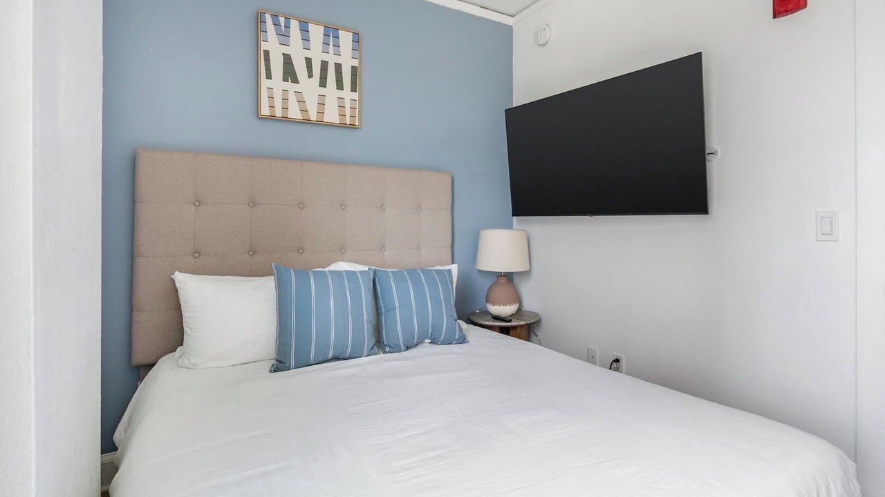 Photo of Bedroom in Financial District