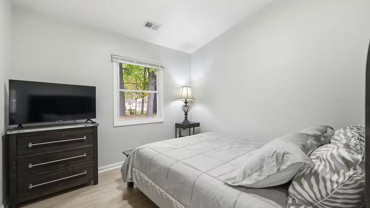 Photo of Bedroom in Commerce Township
