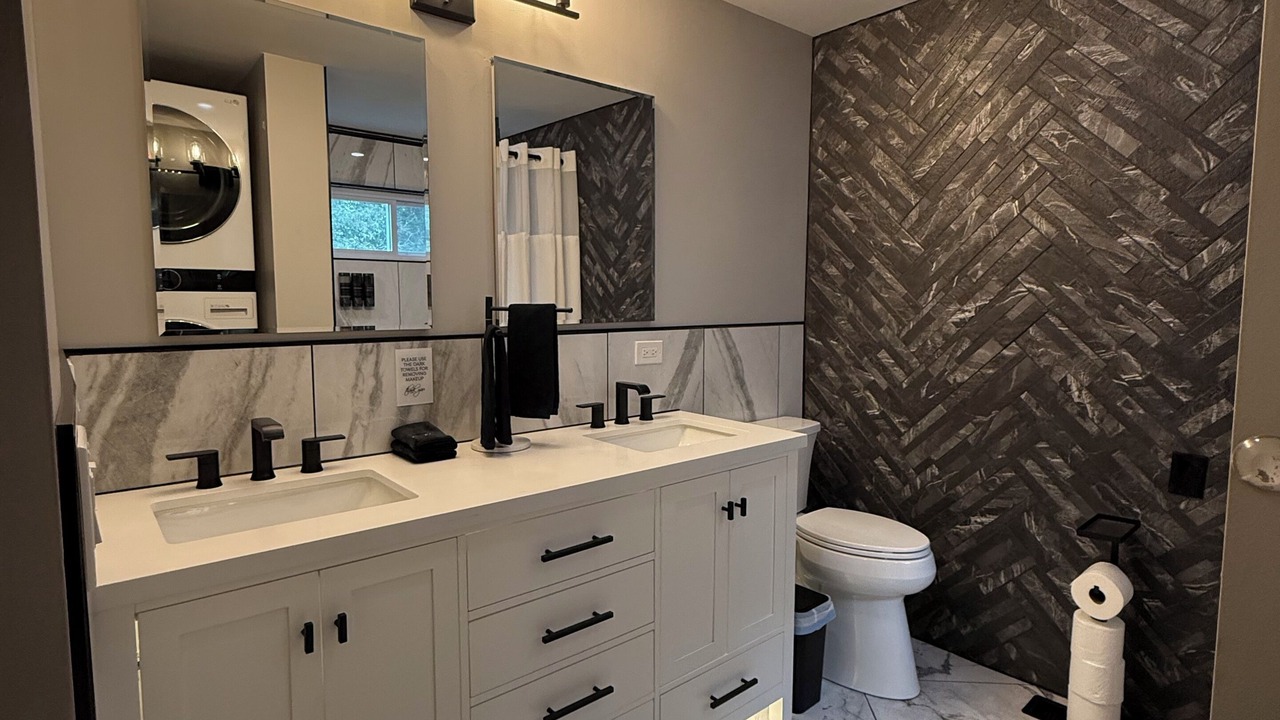 Photo of Bathroom in Bolingbrook