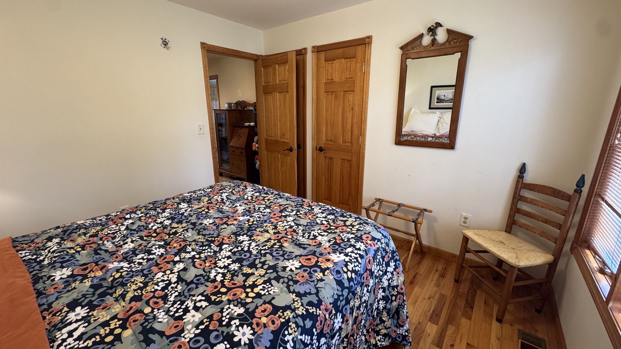 Photo of Bedroom in McMillan