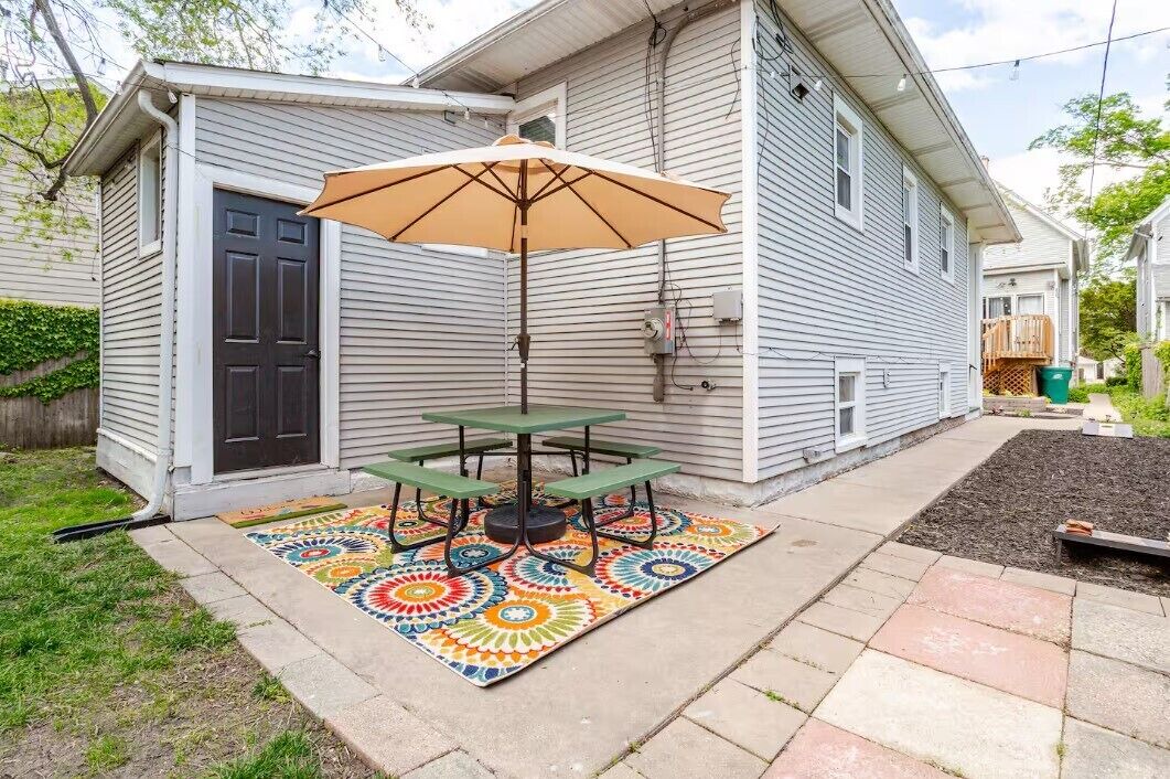 Photo of Outdoor in Oak Park
