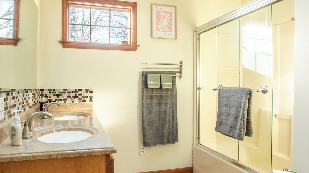 Photo of Bathroom in Mission