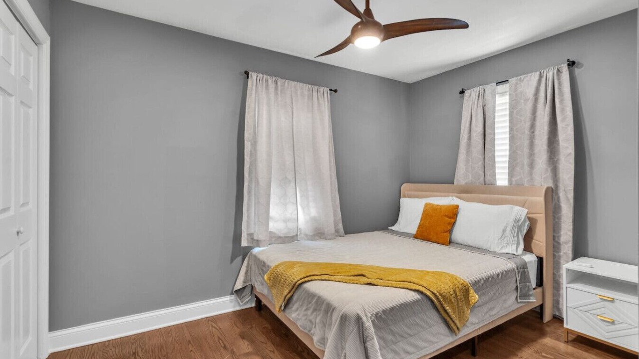 Photo of Bedroom in Arlington Heights