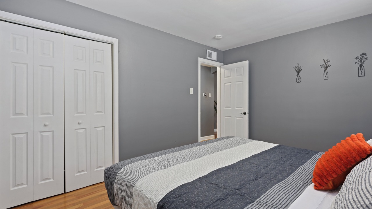 Photo of Bedroom in Homewood