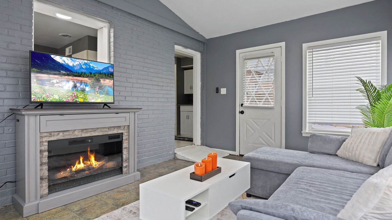 Photo of Livingroom in Homewood