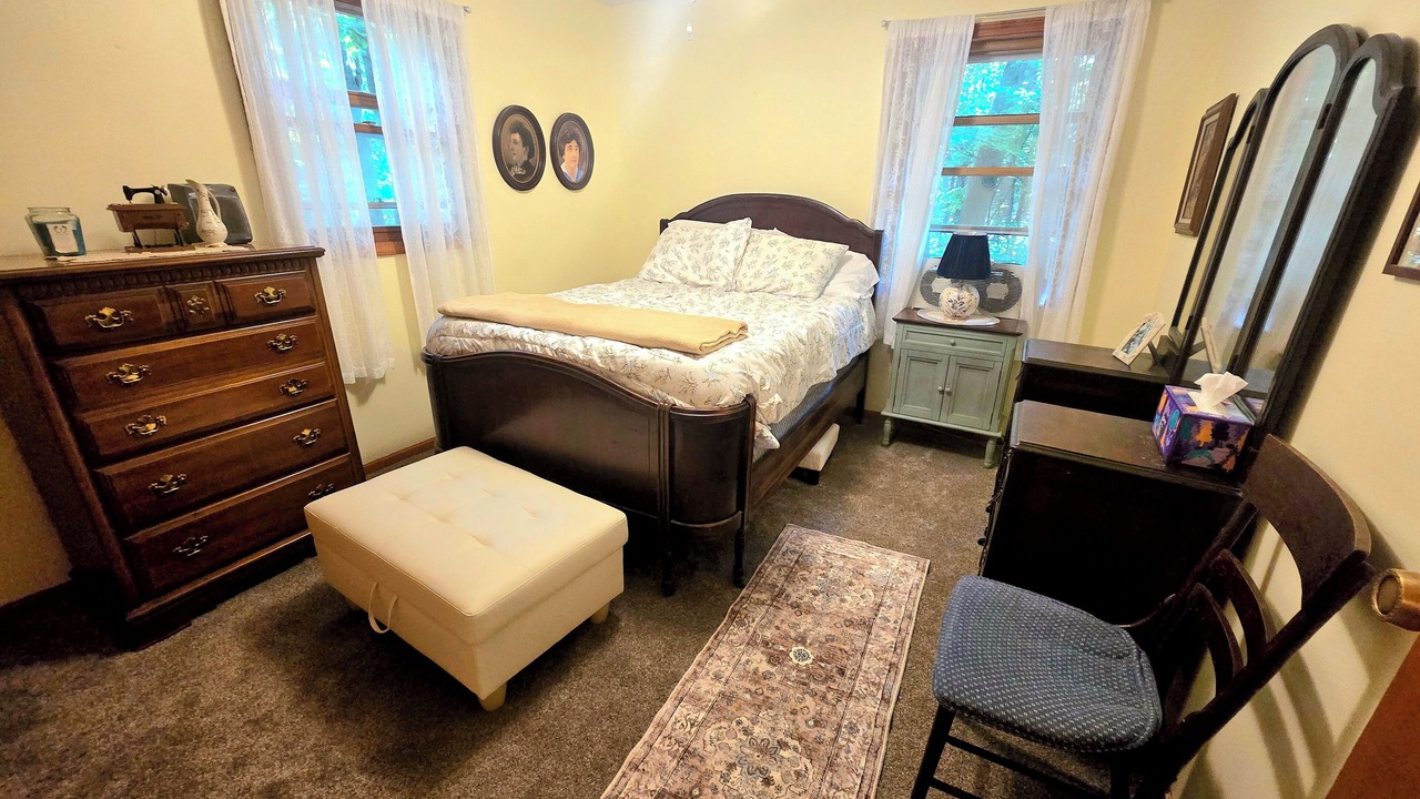 Photo of Bedroom in Pentwater
