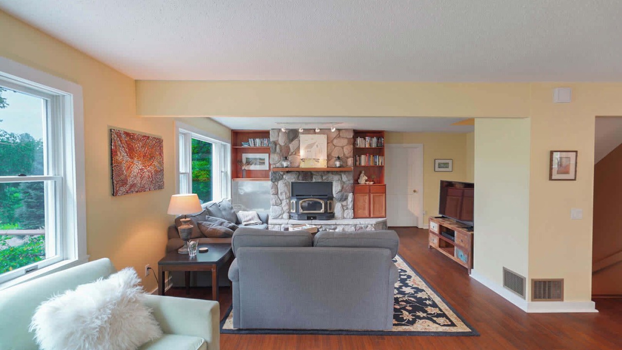 Photo of Livingroom in Lake Leelanau