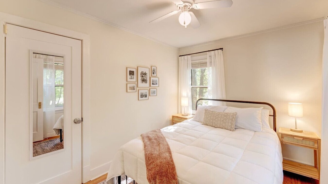 Photo of Bedroom in Williams Bay