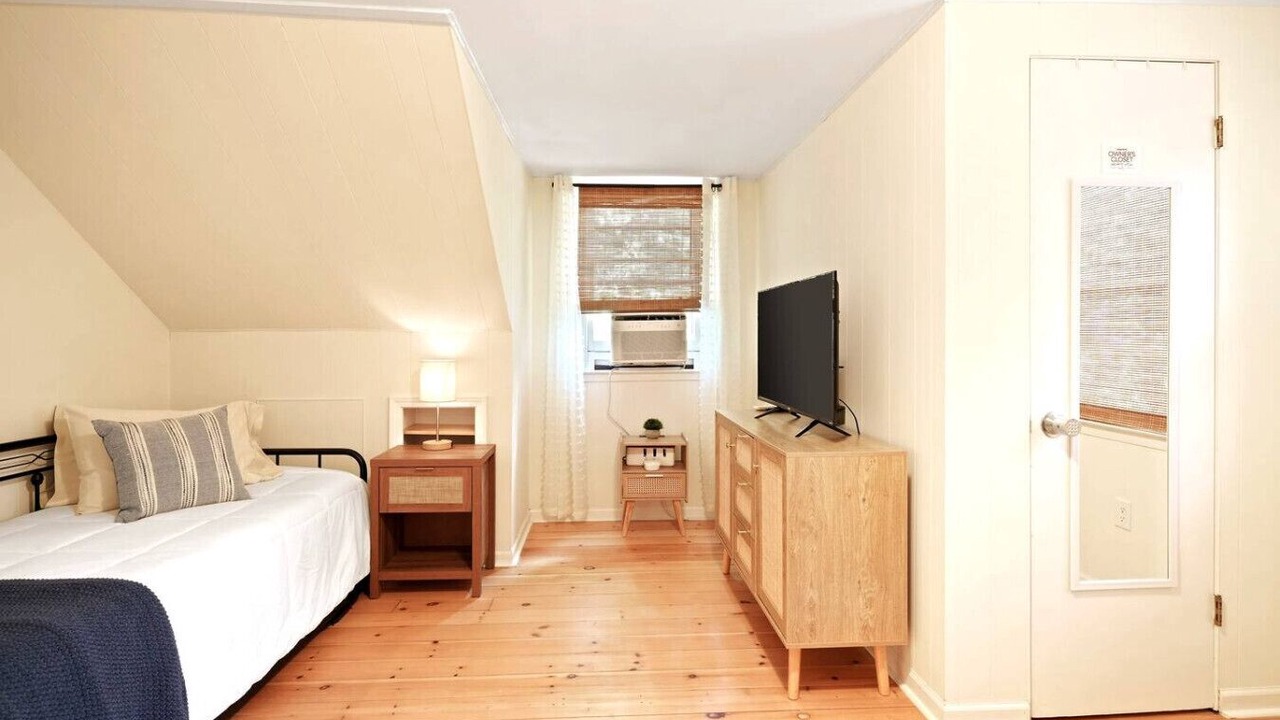 Photo of Bedroom in Williams Bay