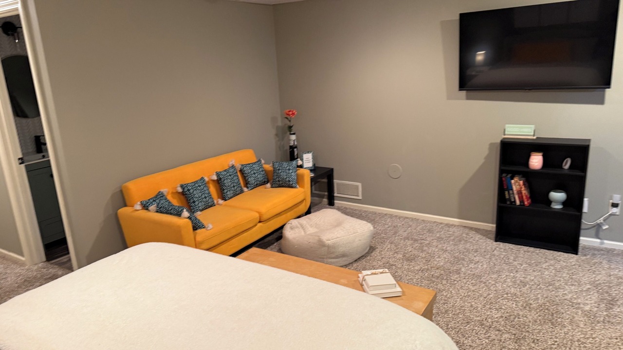Photo of Bedroom in Blue Springs