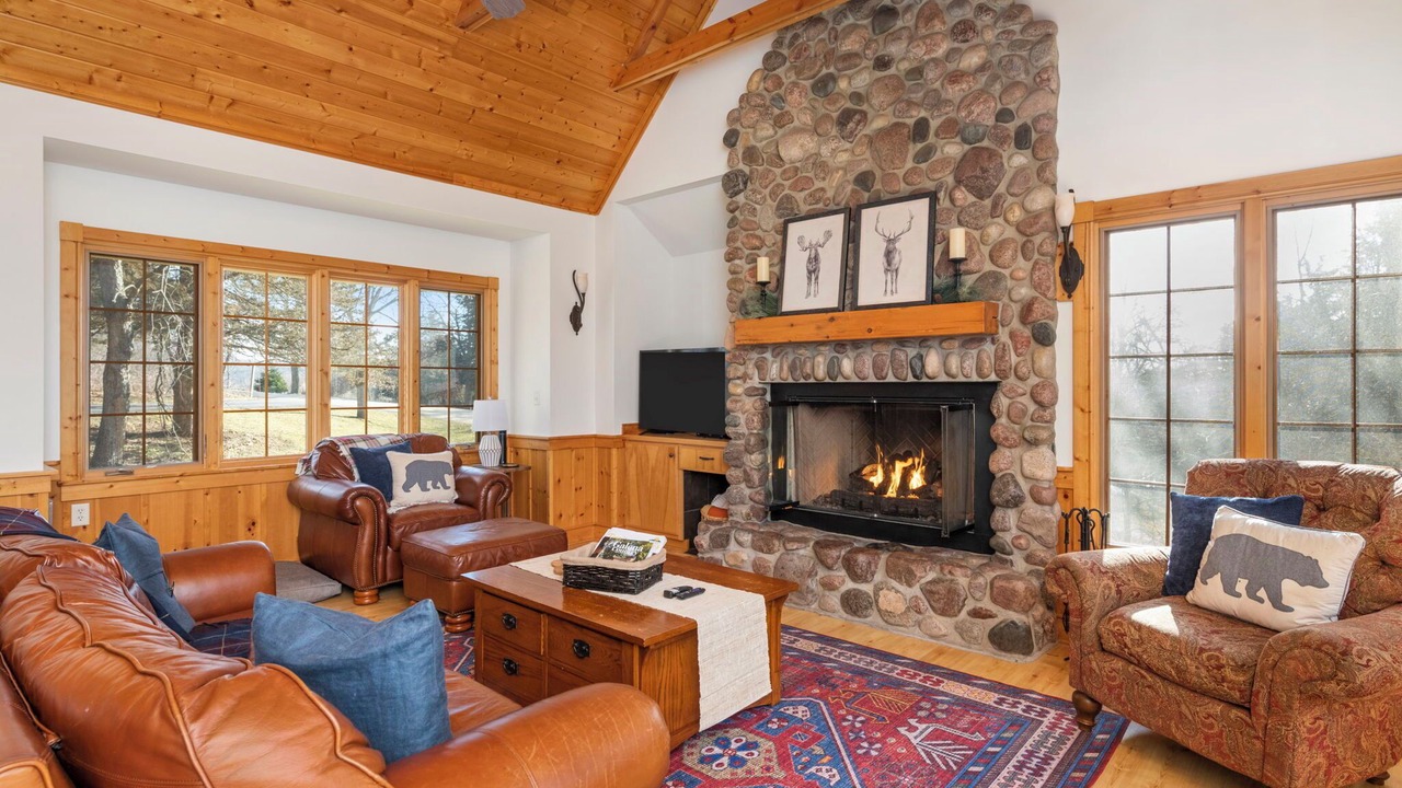 Photo of Livingroom in The Galena Territory