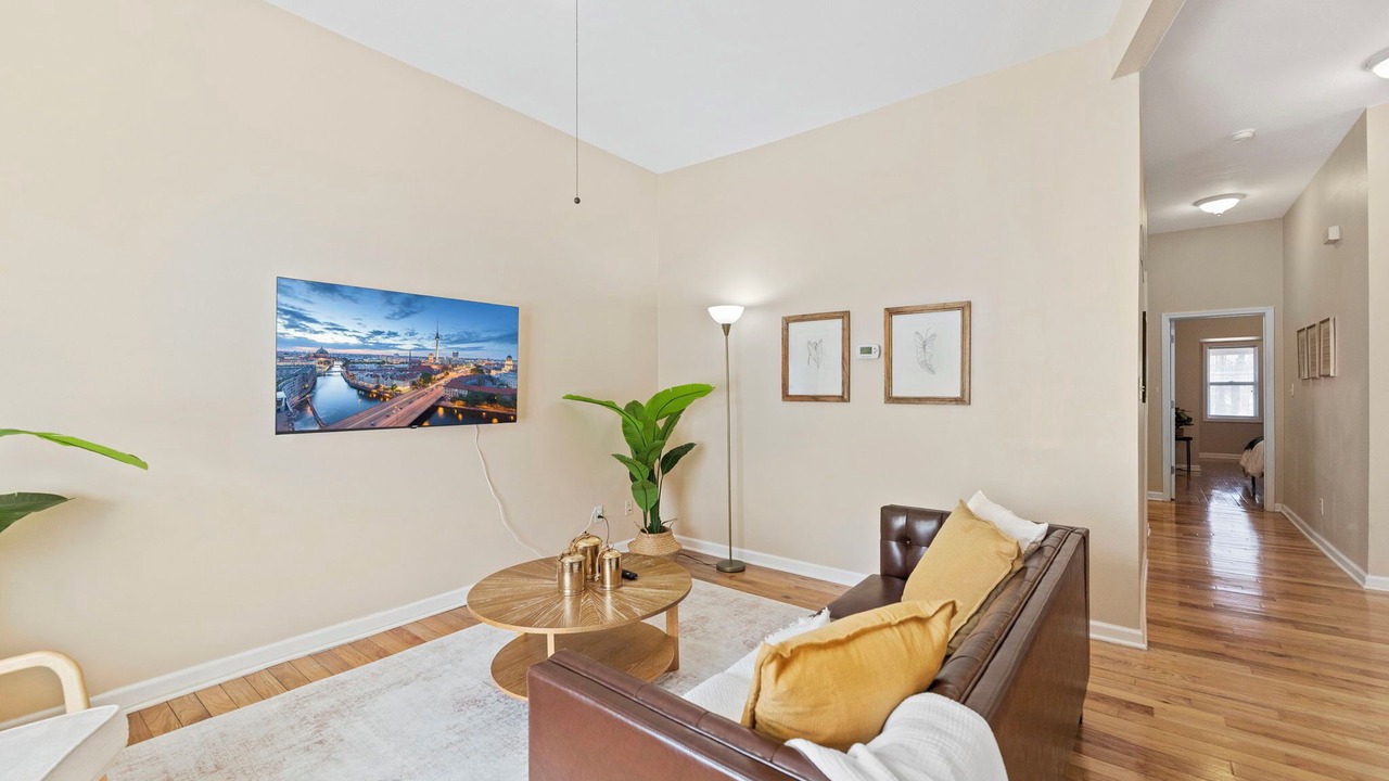 Photo of Livingroom in Northeast Kansas City