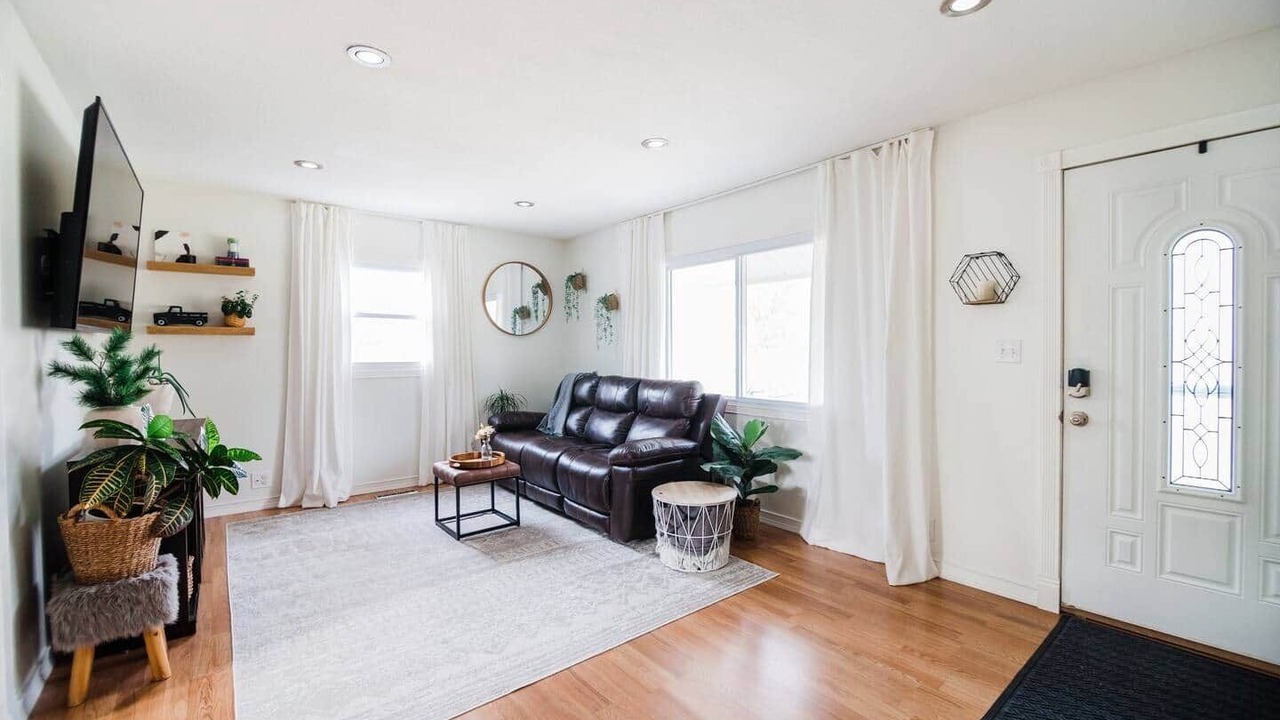 Photo of Livingroom in Midland