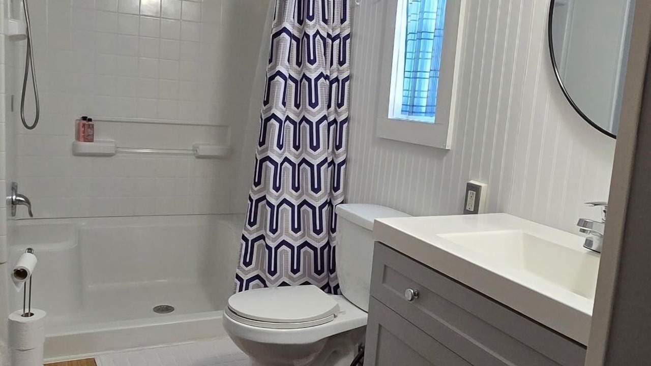 Photo of Bathroom in Gaylord