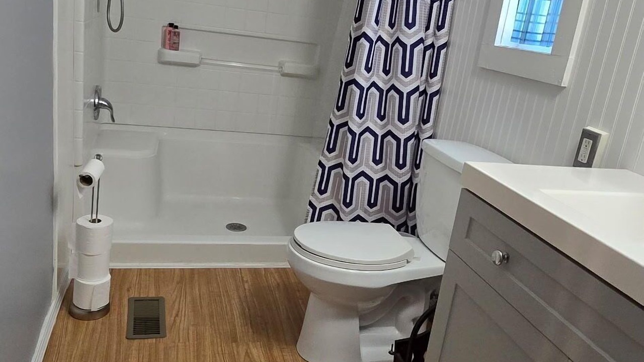 Photo of Bathroom in Gaylord
