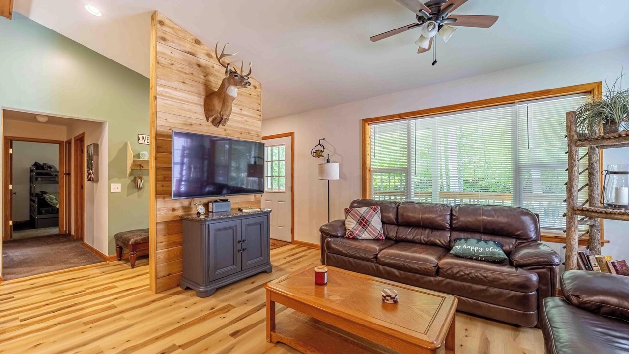 Photo of Livingroom in Cheboygan
