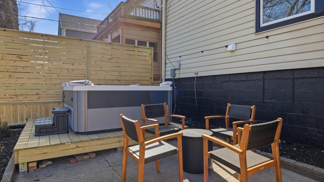 Photo of Outdoor in Midtown - Westport