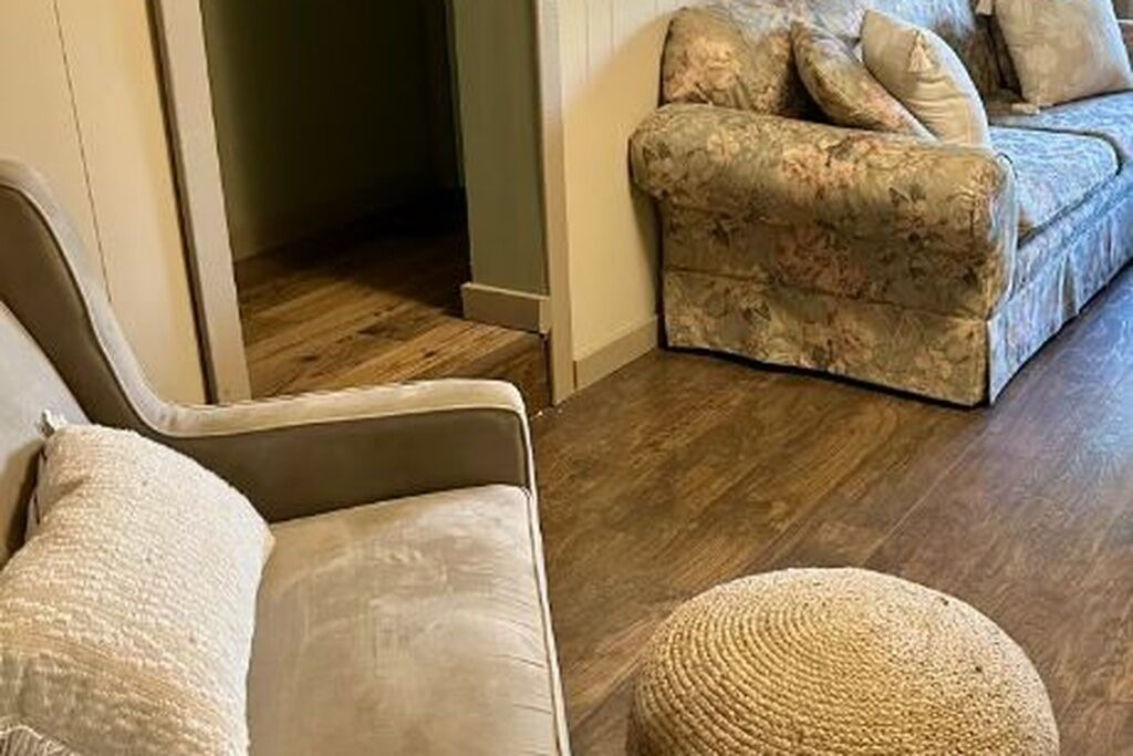 Photo of Livingroom in Cobden