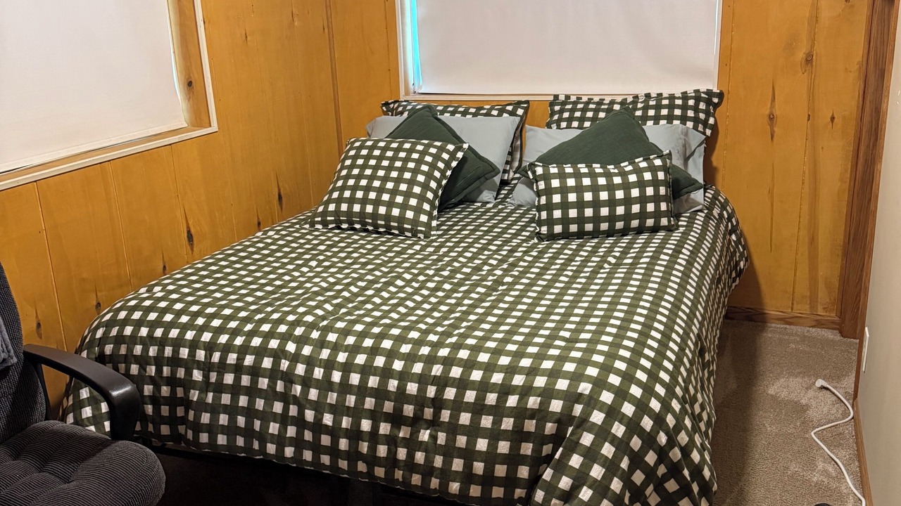 Photo of Bedroom in Ontonagon