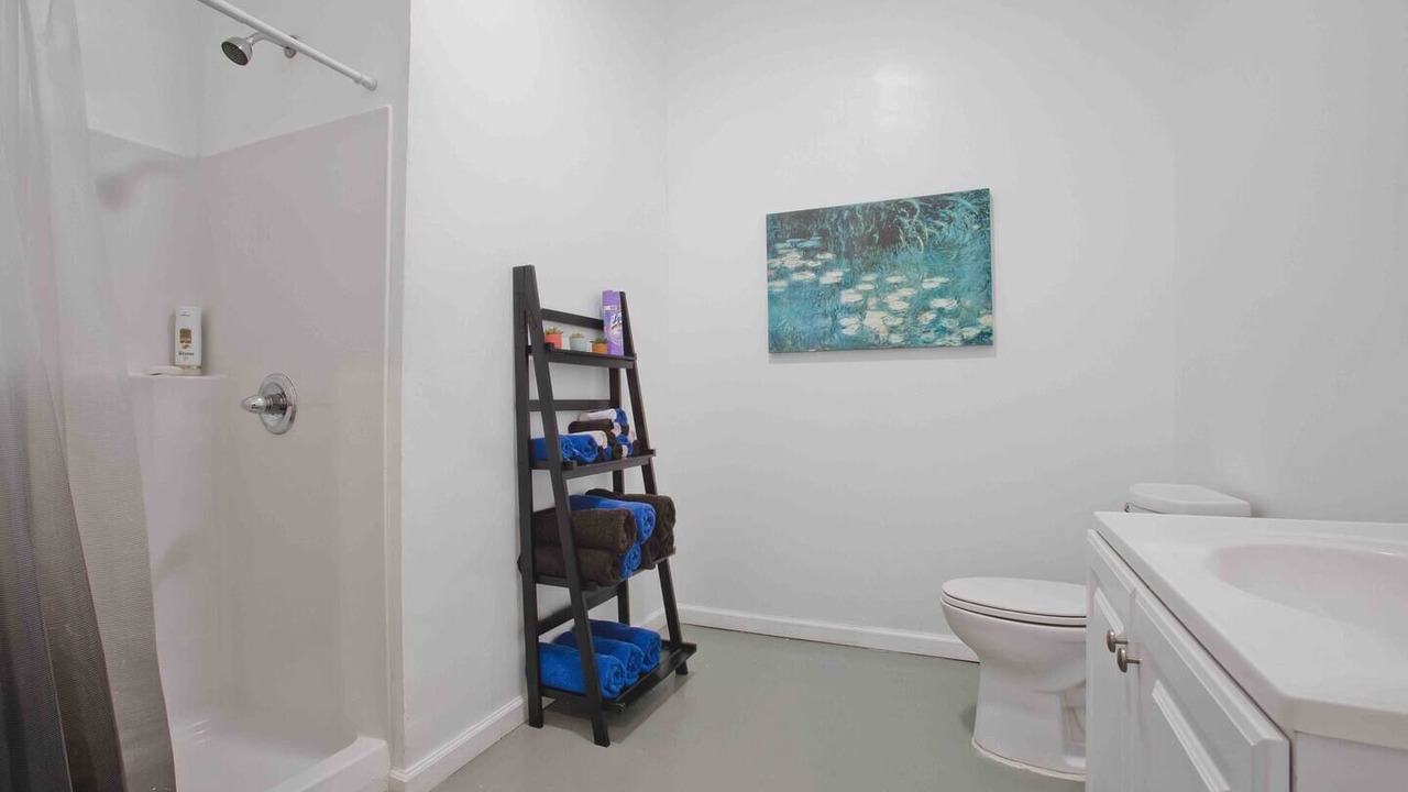 Photo of Bathroom in Downtown Memphis