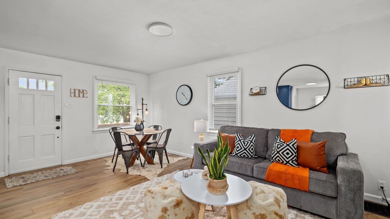 Photo of Livingroom in Franz Park