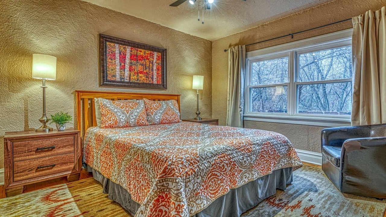 Photo of Bedroom in Miller Beach
