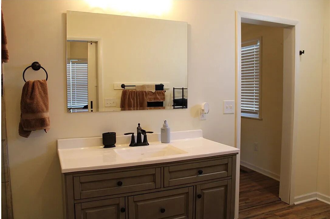 Photo of Bathroom in Shelbyville