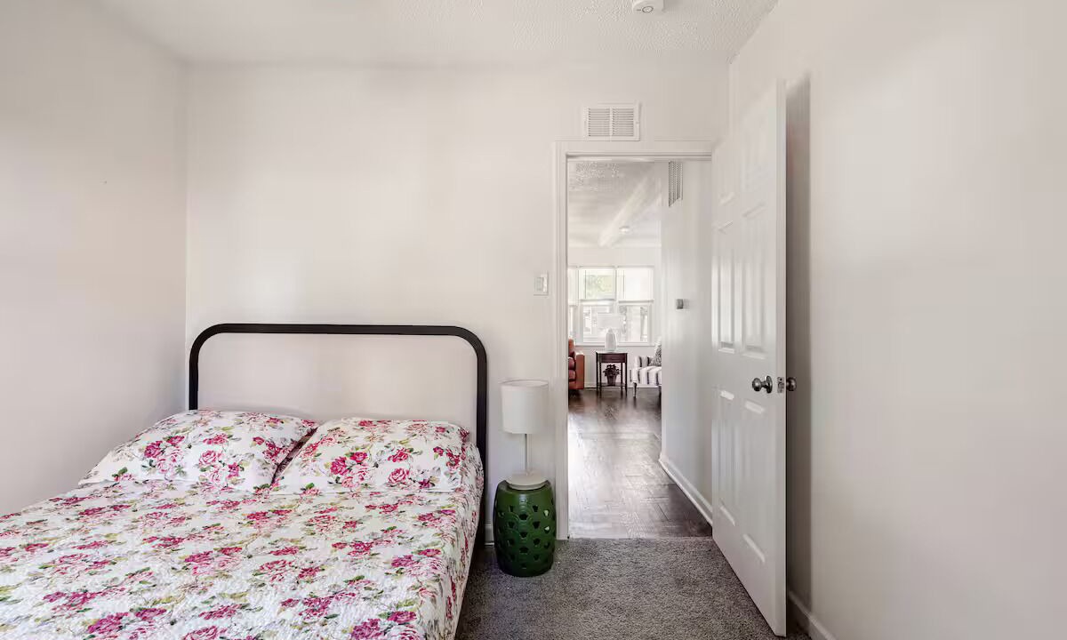 Photo of Bedroom in Grosse Ile