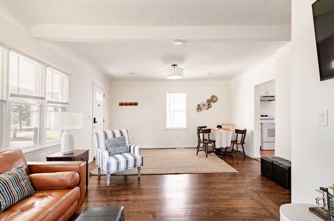 Photo of Livingroom in Grosse Ile