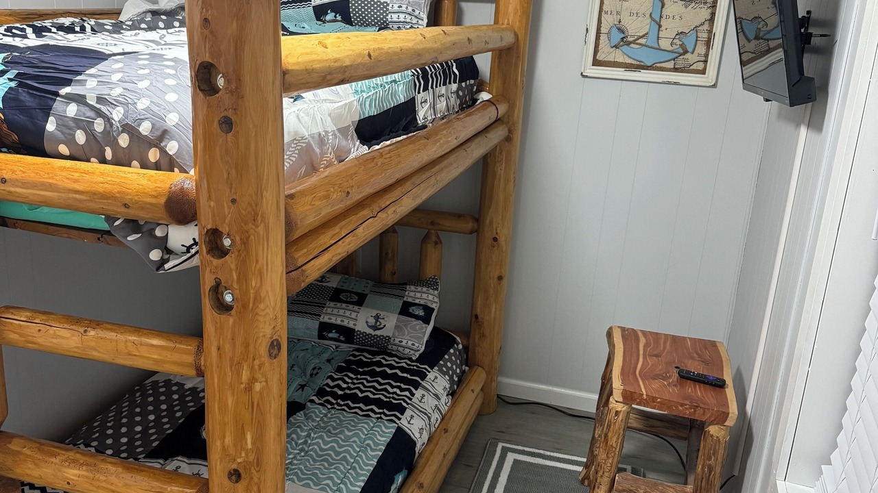 Photo of Bedroom in Alpena