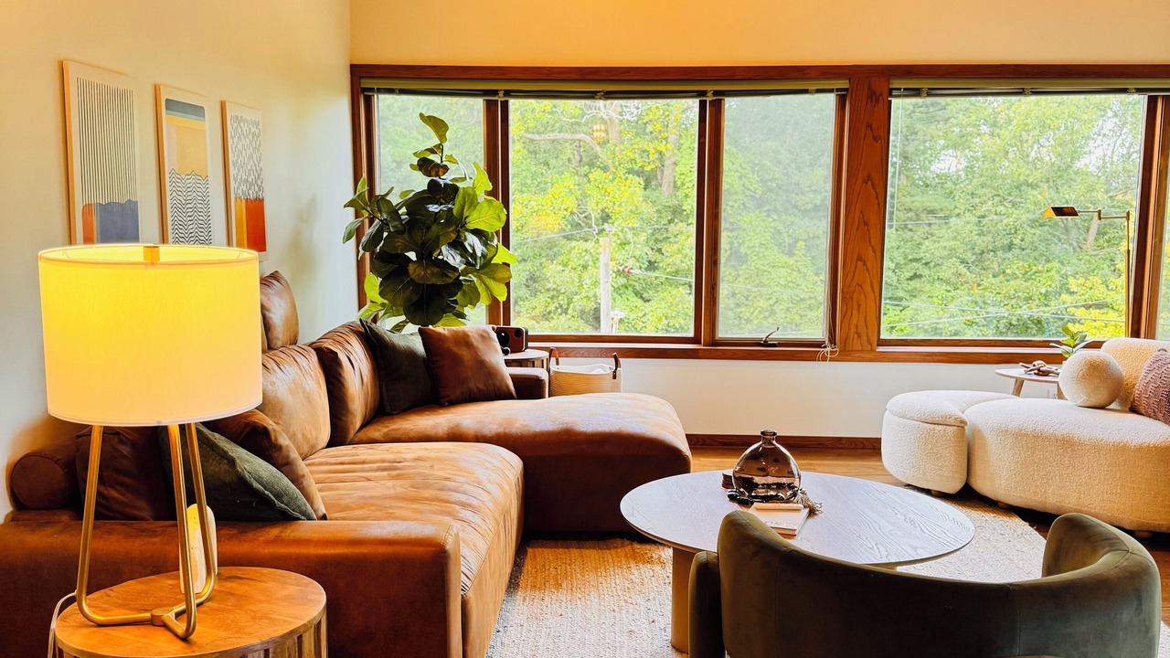 Photo of Livingroom in Grand Beach
