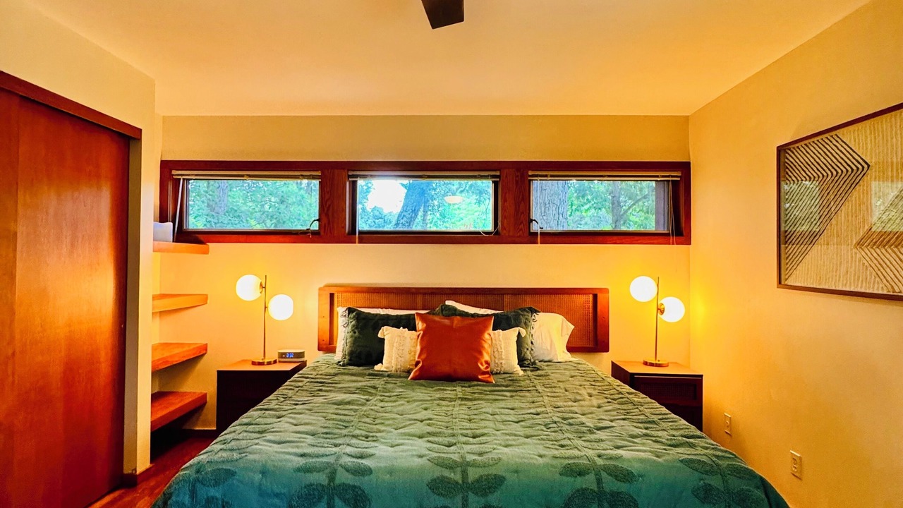 Photo of Bedroom in Grand Beach