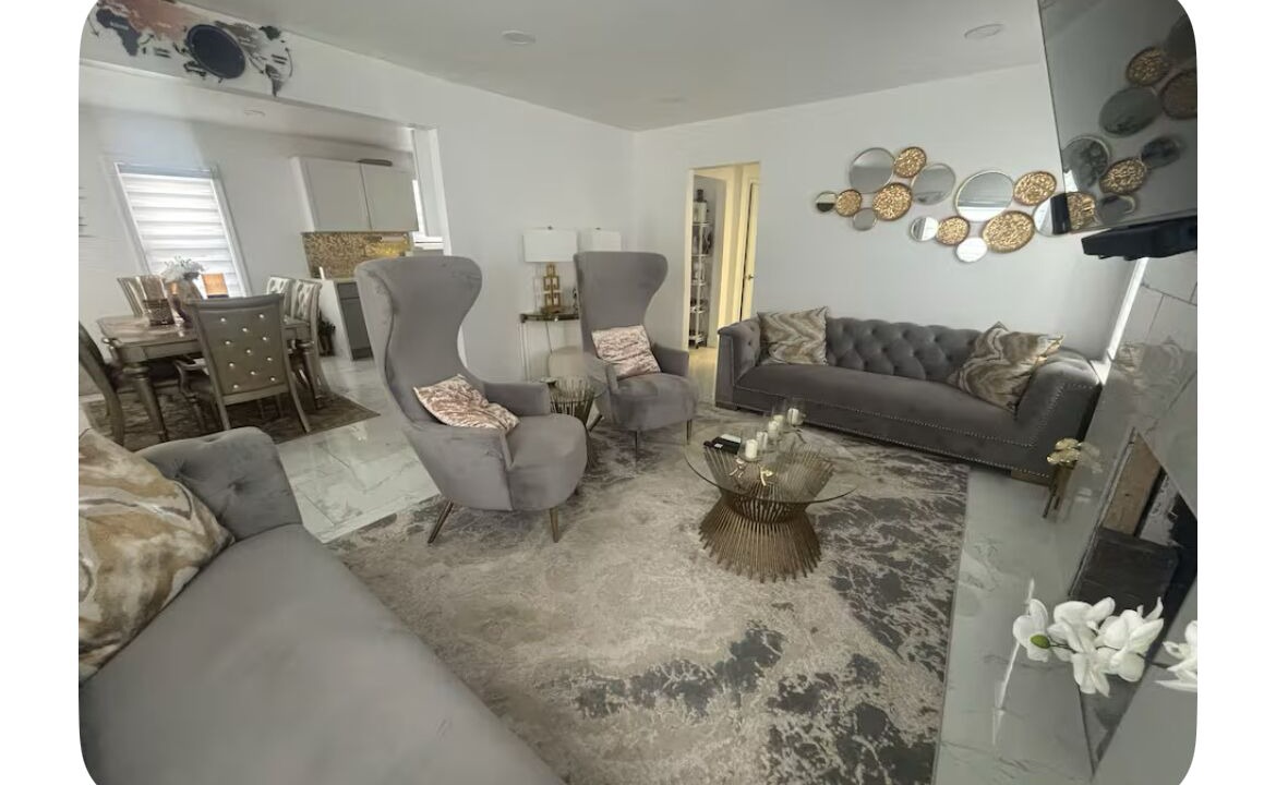 Photo of Livingroom in Detroit