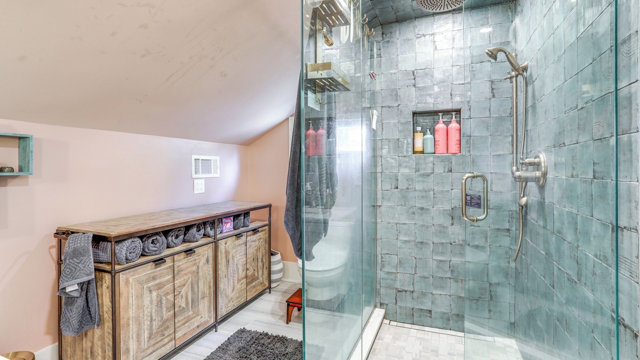 Photo of Bathroom in Roseland Terrace Historic District