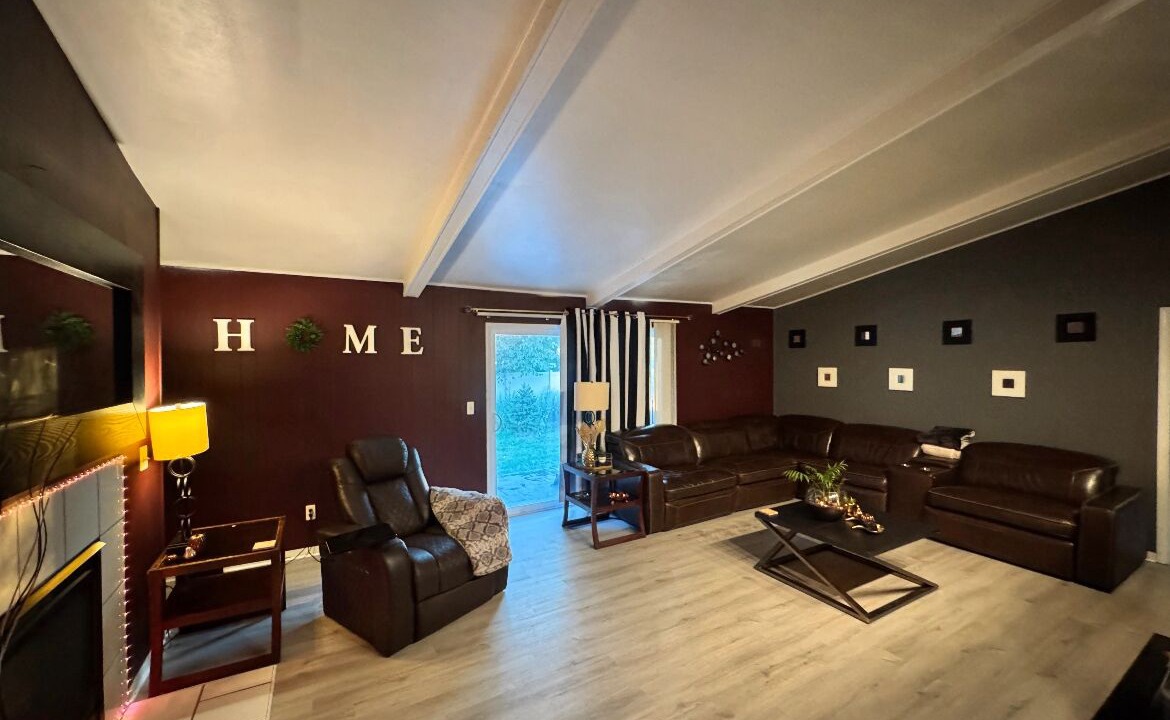 Photo of Livingroom in Belleville