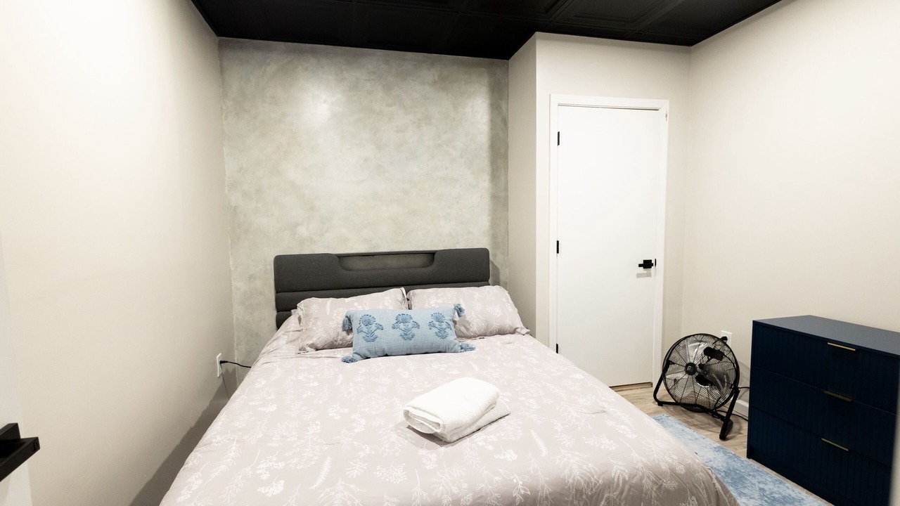 Photo of Bedroom in Sullivan
