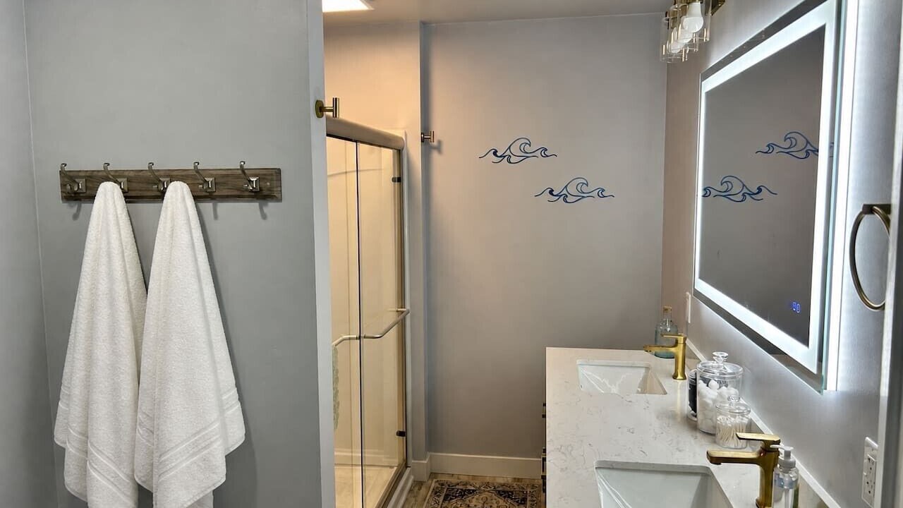 Photo of Bathroom in Crystal