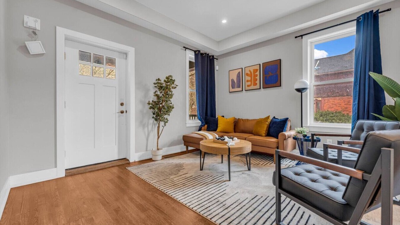 Photo of Livingroom in Detroit