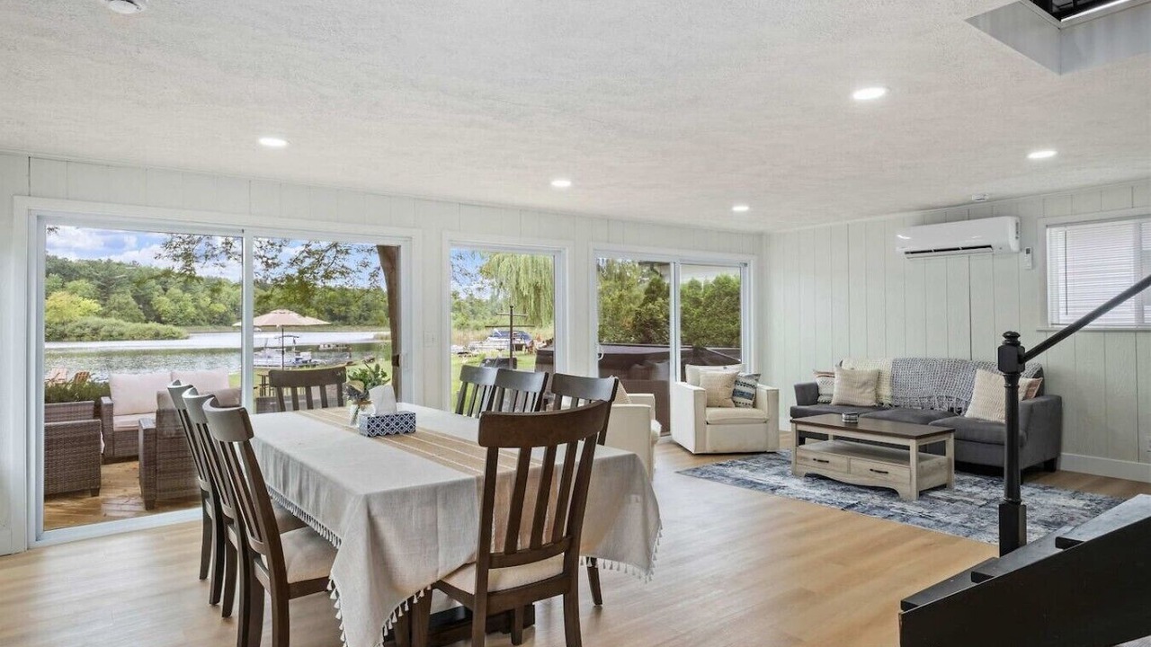 Photo of Livingroom in Greenville