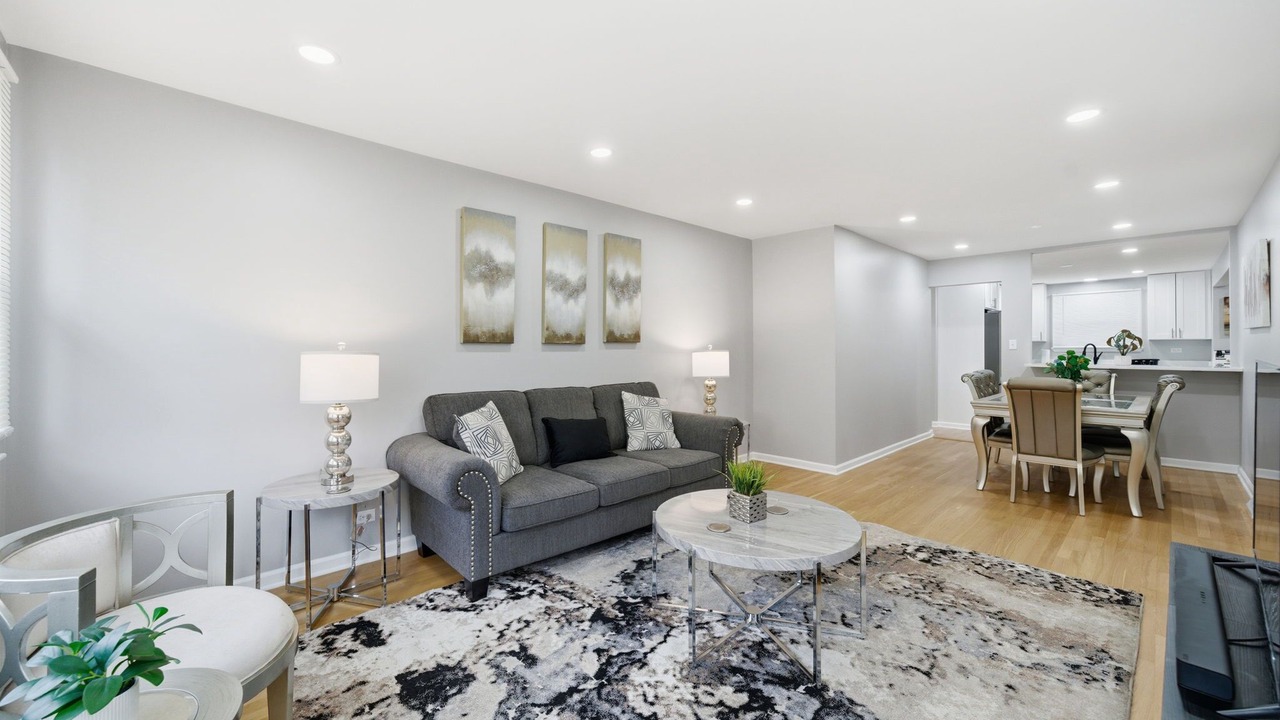 Photo of Livingroom in Crestwood