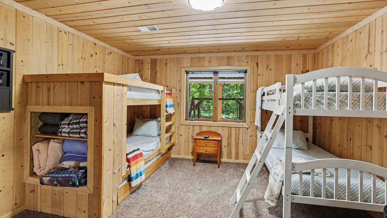 Photo of Bedroom in Harbor Springs