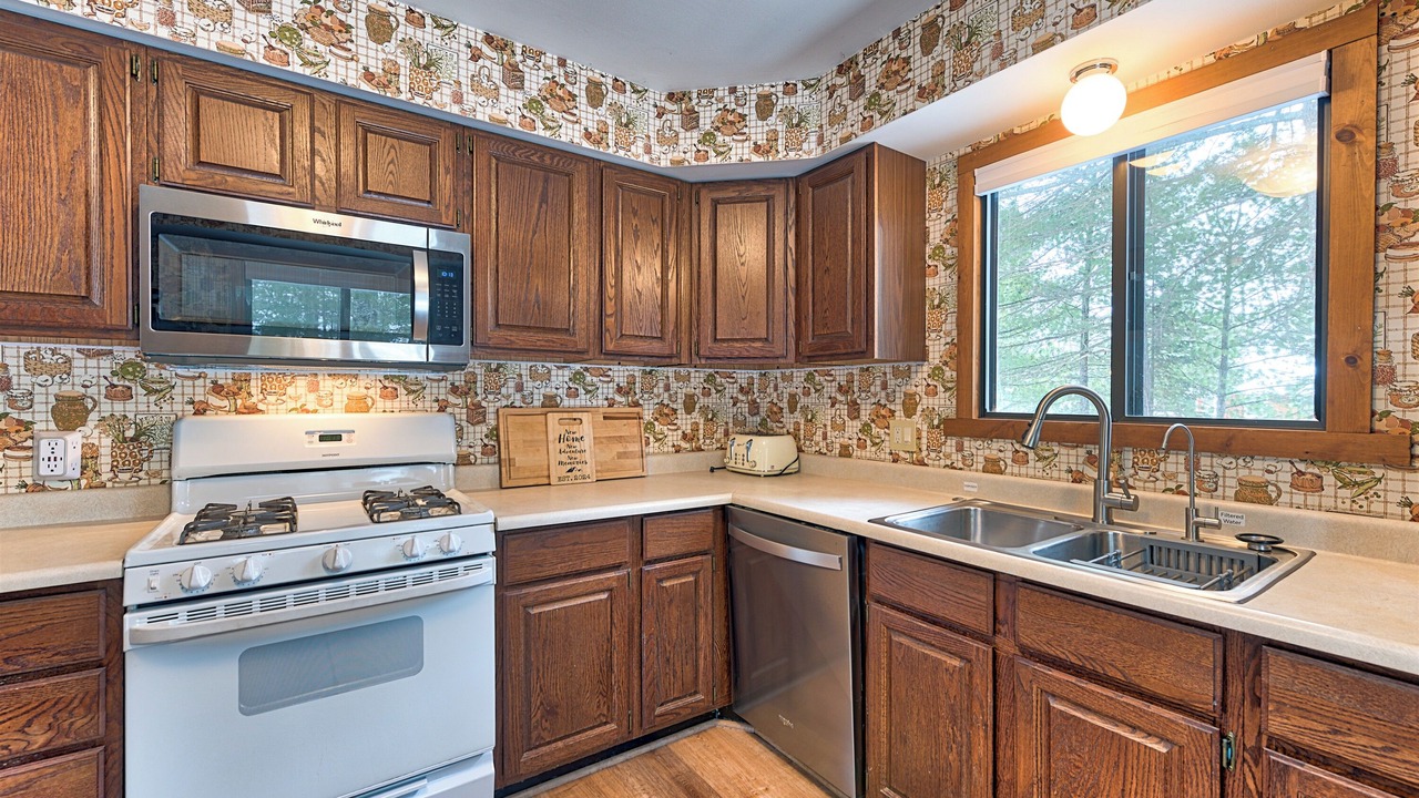 Photo of Kitchen in St. Helen
