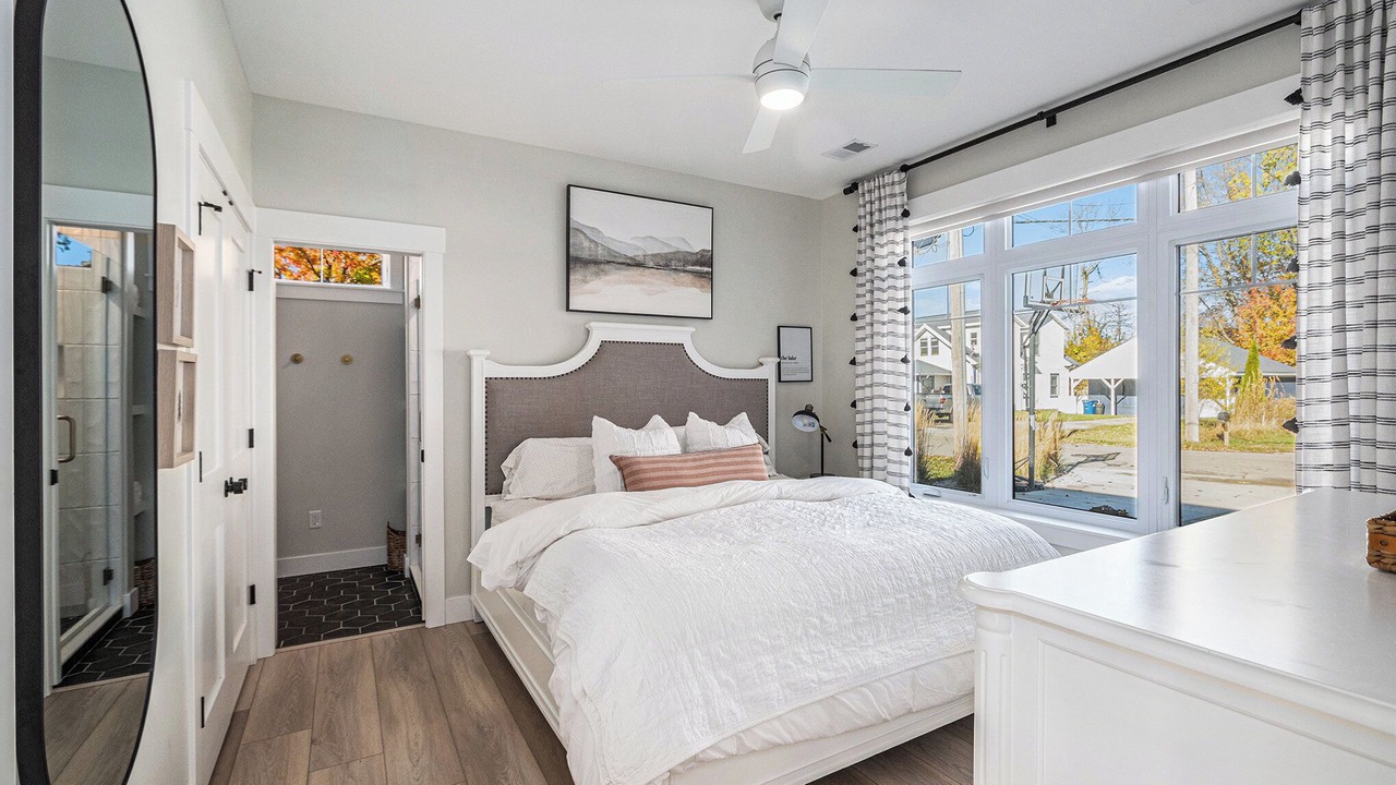 Photo of Bedroom in Norton Shores