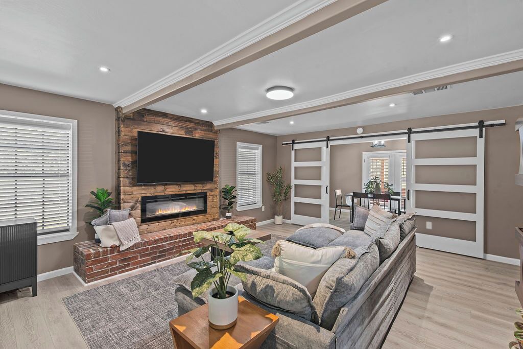 Photo of Livingroom in Harmon