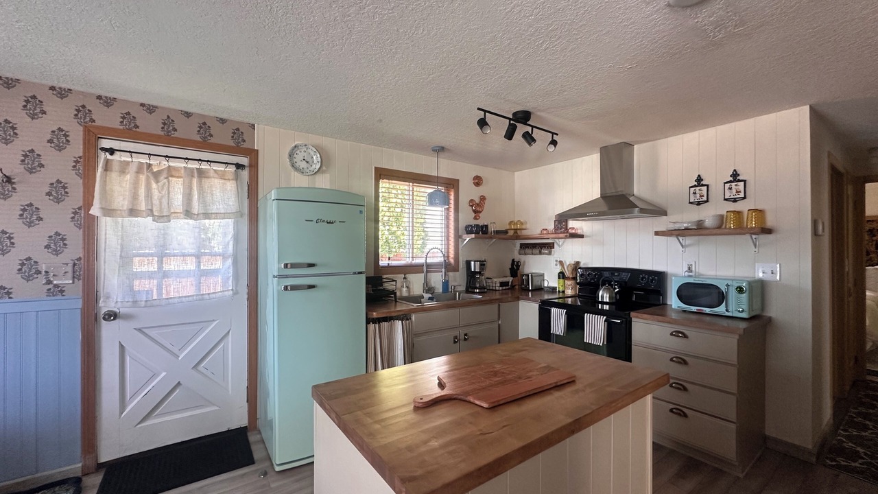 Photo of Kitchen in Downtown Kenosha
