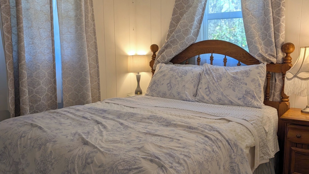 Photo of Bedroom in Carbondale